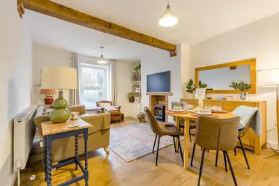 Image de 3 Bed in Holt (oc-f34876)