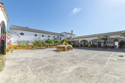 Ferme andalouse avec piscine