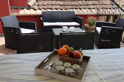 Image de spacieux appartement avec terrasse et parking