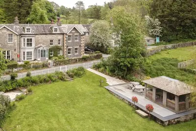 Image de 8 Bed in Windermere (oc-lr103)