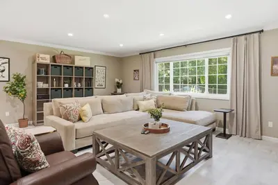 Image de Remodeled 4br Retreat - FirePit + Basketball Court