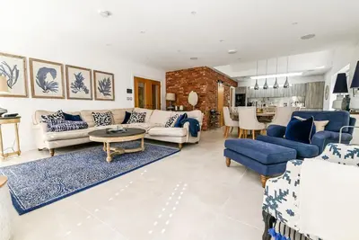 Image de 4 Bed in New Milton (oc-b44761)