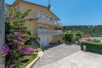 Image de Two Bedroom Apartment with Terrace and Pool