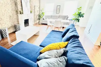 Image de Modern& Spacious 2br in Prime Location with 1 Parking Spot