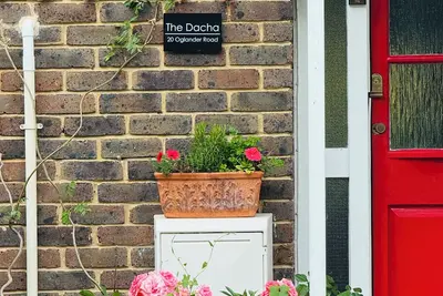Image de The Dacha, family friendly, with a garden in Winchester