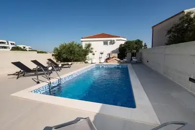 Image de Tikas Blue • Luxe Pool Villa with Olive garden