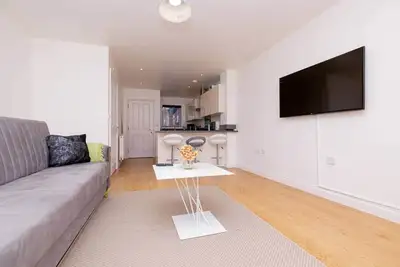 Image de Entire Rugby House, 2 bathrooms, 2 parking spaces.