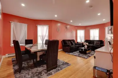 Image de Stylish and Comfortable 3Bed 2Bath