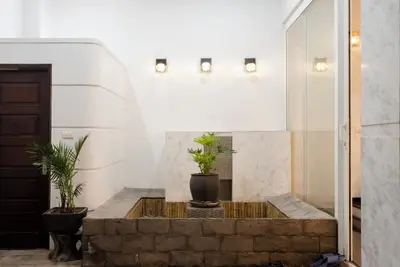 Image de A cozy villa just 3-minute from West Lake, Ha Noi.