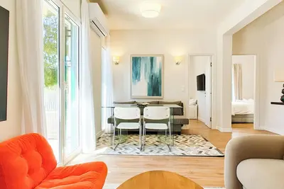 Image de Colorful Riviera Living in Voula Center