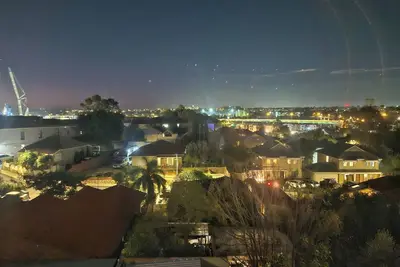 Image de Amazing River Views- 2br Apartment -Free Parking in Fremantle near George Street