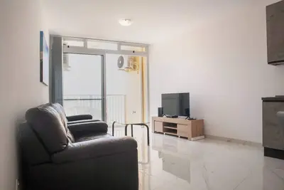 Image de Bright 3br Apartment w/ Balcony, Xewkija Gozo