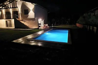 Image de Spacieuse Villa Piscine au Calme