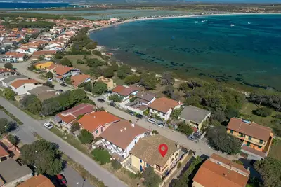 Image de Just 50 steps from the beach: Vacation Home for 9 Guests & Bbq