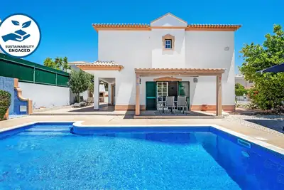 Image de Villa with Heatable Pool & Bbq in Alcantarilha