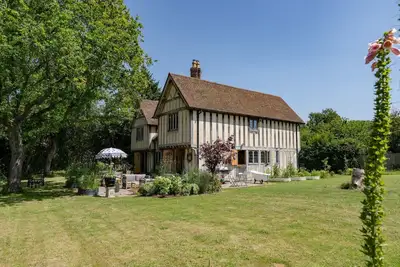 Image de The Timber House - sleeps 8 guests  in 4 bedrooms