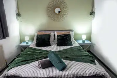 Image de Stylish 3 bedroom Wigan House sleeps 7