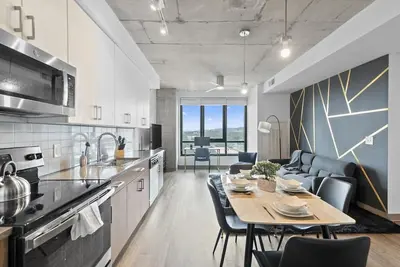 Image de 3br/3ba Dreamhouse Condo Downtown 31a
