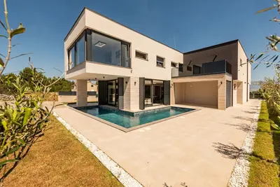 Image de Maison de vacances avec la piscine Vir - Lozice, Vir (K-27817)