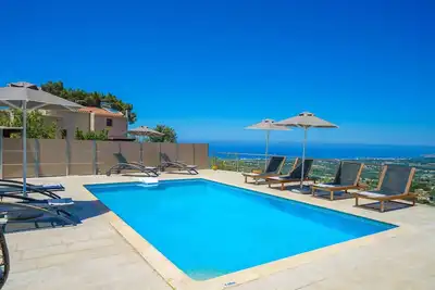 Image de Candice Luxurious Historic Villa, Rentado Vacation Rental Management