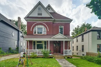 Image de Historic Queen Anne Omaha Home in Field Club