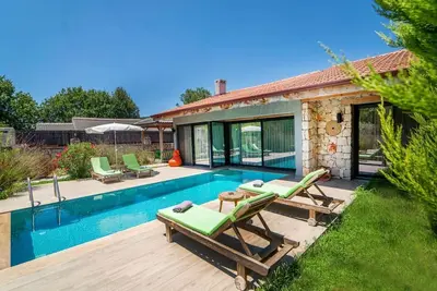Image de Luxury 2-bedroom bungalow with pool and jacuzzi in Kayaköy