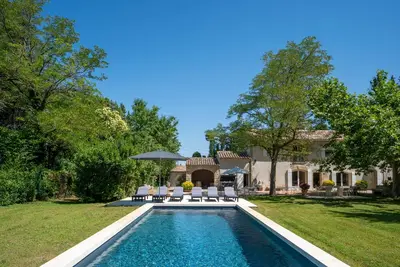 Image de Mas Vidauque, Beau Mas Provençal pour 8 avec piscine et jardins dans le Luberon