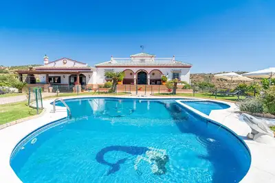 Image de Cubo's Casa Rural La Guarida del Zorro / Piscine privée / Barbecue / Wi-Fi gratuit