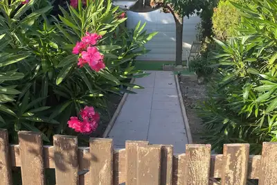 Image de Studio cabine climatisé  jardin privatif à 300 m de la plage – Le Boucanet