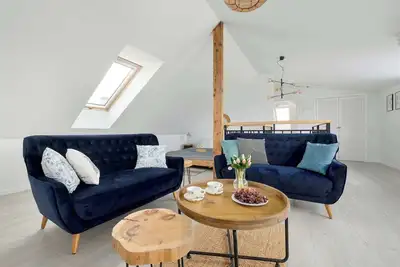 Image de Comfortable Apartment with Parking | Close to the Beach