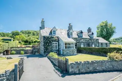 Image de Holiday Home With Sea Views In Llanfairfechan | Uwch-Y-Mor