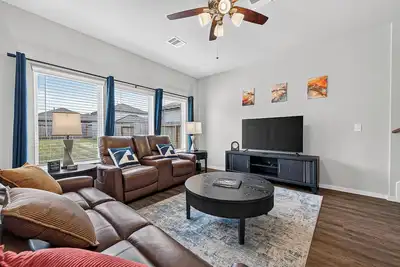 Image de Spacious New Home in Montgomery, Tx | Pet Friendly