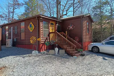 Image de Cozy 3-bedroom cabin with Ac in peaceful Cleveland