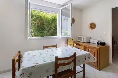 Image de Maison de vacances « Le Marronnier d'Armandine » avec terrasse privée, jardin et Wi-Fi