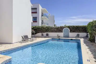 Image de #395 Sun & Share Pool | V3 in New Town