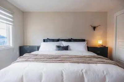 Image de Grand Falls Estate | 6br Luxury Retreat with Game