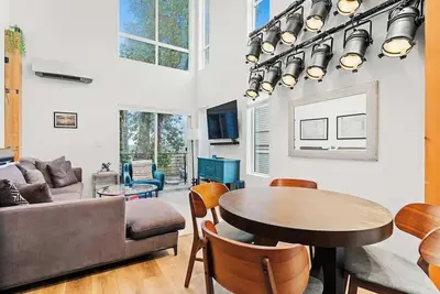 Capitol Hill private terrace & mountain views