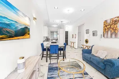 Image de 2-bedroom apartment in superb Kingston with Ac and fitness room