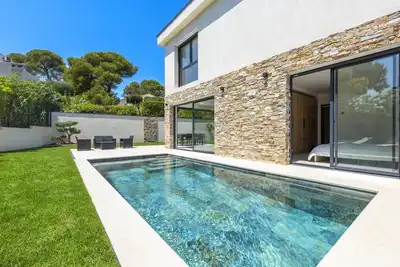 Image de Maison Neuve 4 chambres - proche du centre et de la mer