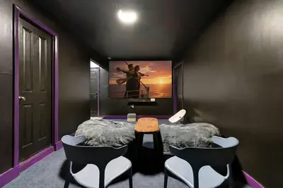 Image de Large Estate w/ Private Pool, Hot Tub, & Cinema