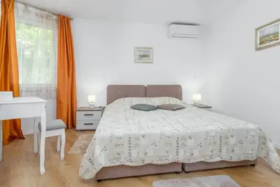 Image de Appartement de deux chambres avec air conditionné Porec (A-27669-a)