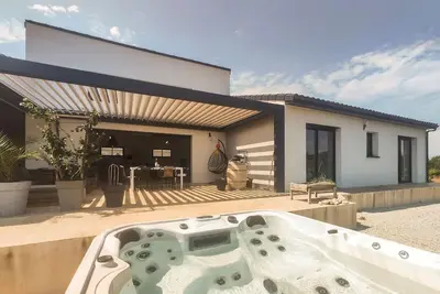 Image de Lovely home in Canet with house a panoramic view