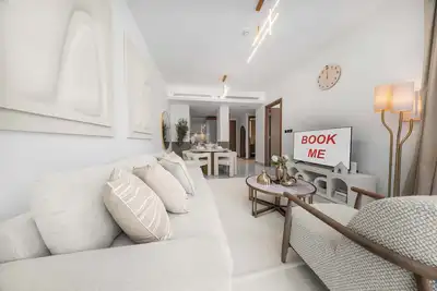 Image de StayShort - Stunning One Bedroom Apartment that Sleeps 4 close to Meydan Racecourse!