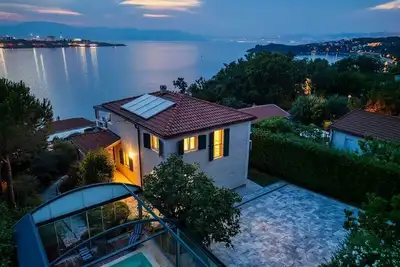 Image de Villa with Heated Pool, Sea View, Jacuzzi & Total Privacy in Omišalj
