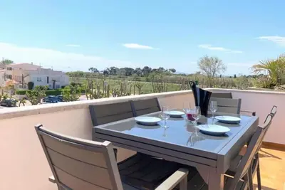 Image de Appartement Centre Empuriabrava - 2 Chambres, Terrasse, Proche Plage et Commerces
