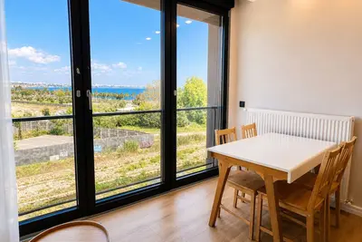 Image de Vera Suites (401), Fully Furnished and 50m to Sea