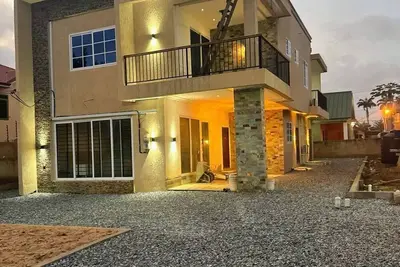 Image de Modern 3br En-Suite Home + Wi-Fi, Near Airport