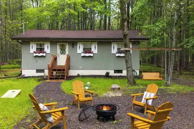 Image de 🍂 Autumn Adventure-Poconos Getaway