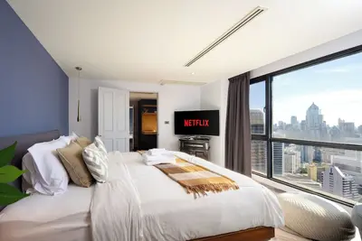 Image de Penthouse KingBed: 5minBTS Balcony 1GbWiFi