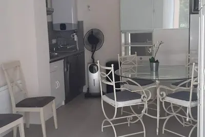 Image de Joli appartement à 5 mns plage et dans un jardin résidentiel calme